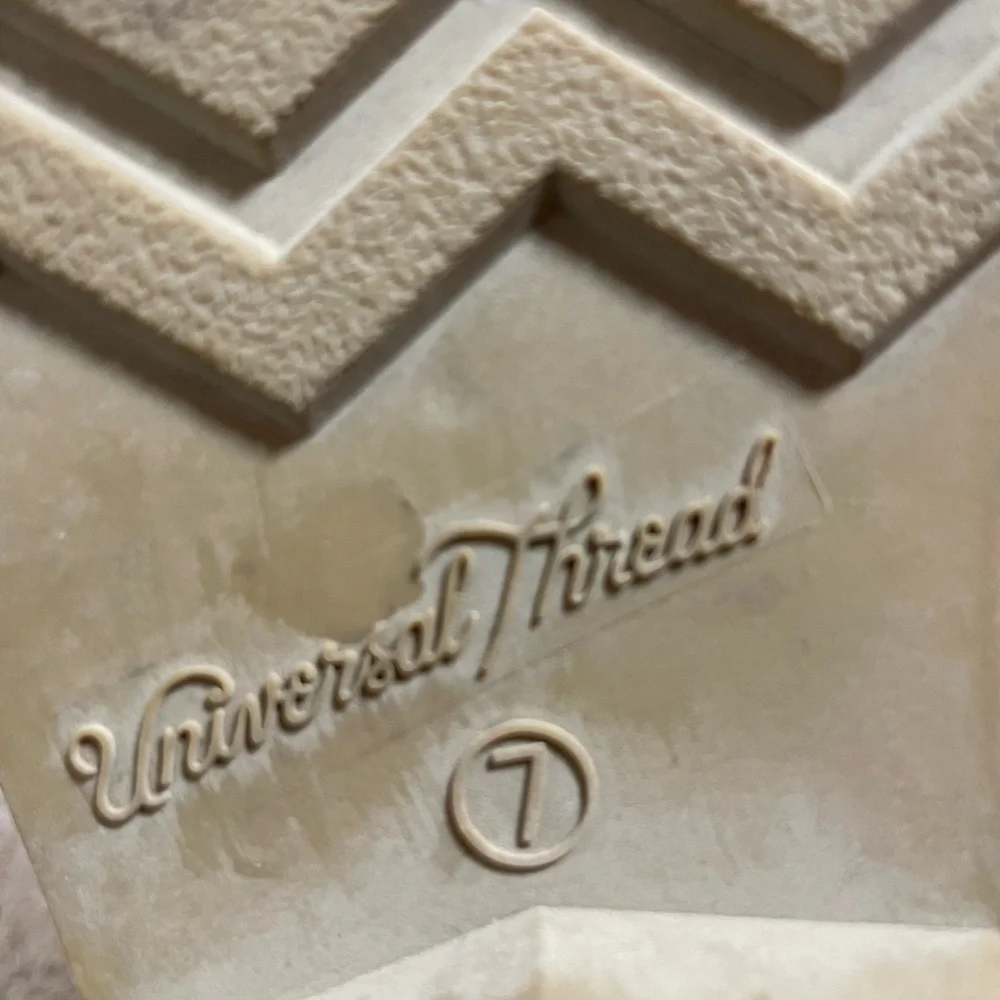 Universal Thread Kids Tan and Black Rain Boots
